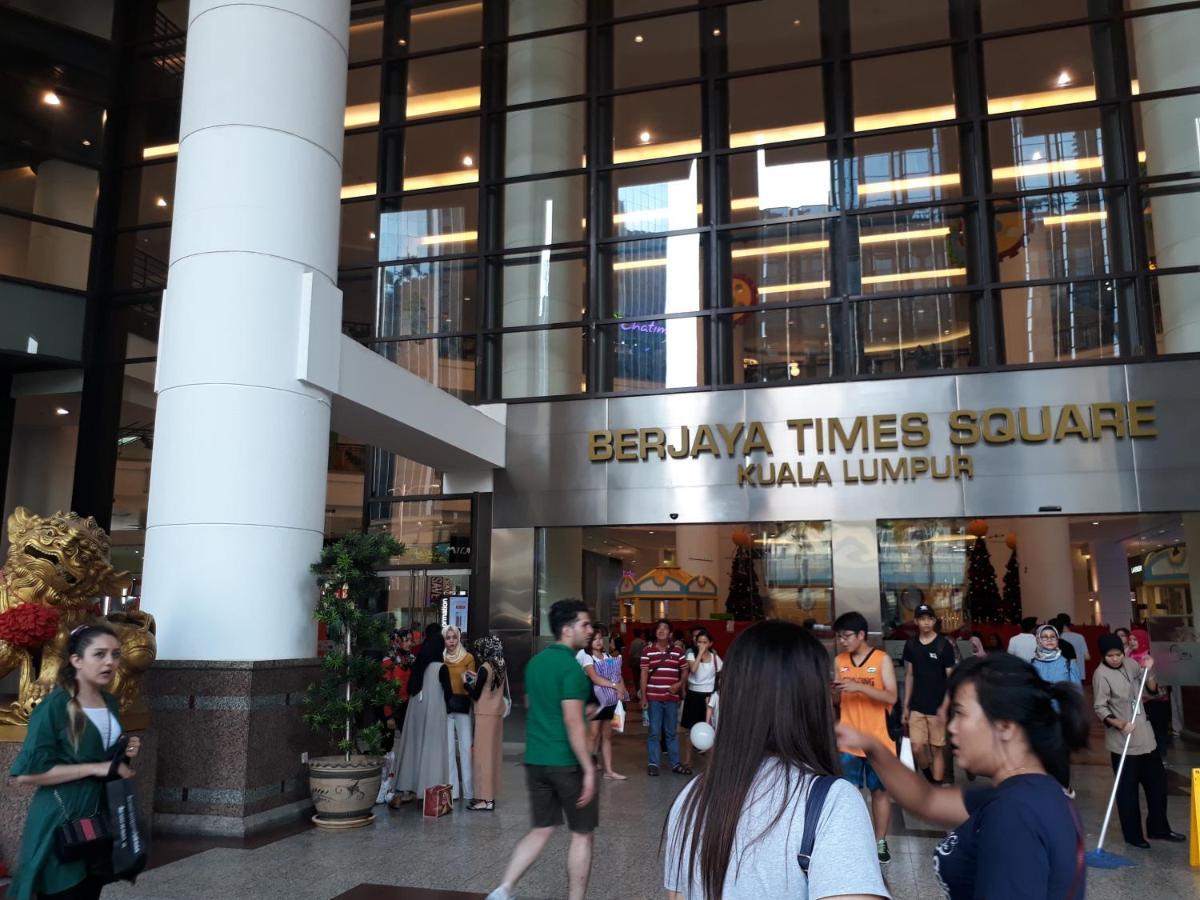 Raymond Suites At Berjaya Times Square Kuala Lumpur Exterior foto