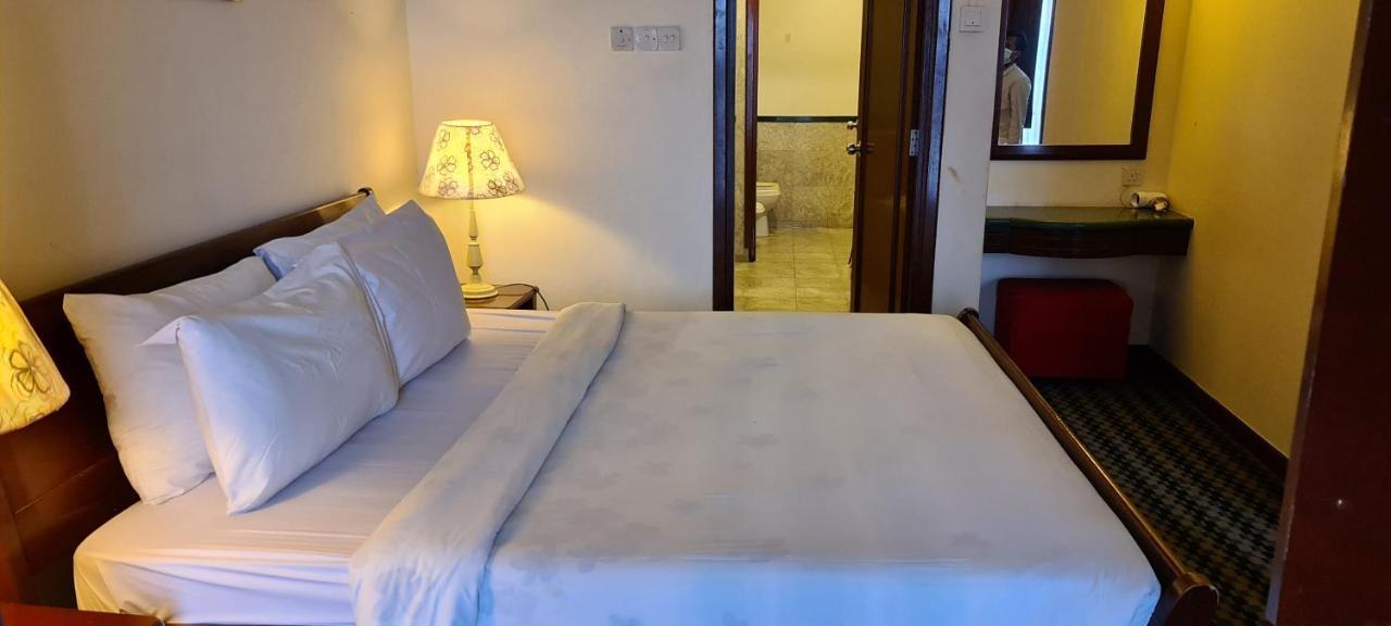 Raymond Suites At Berjaya Times Square Kuala Lumpur Exterior foto