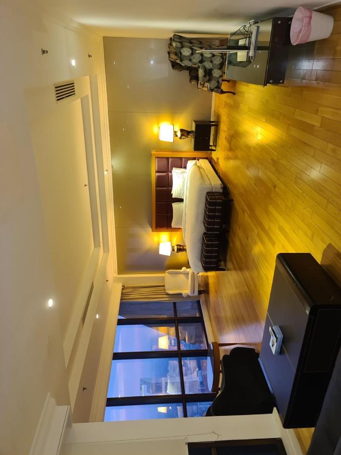 Raymond Suites At Berjaya Times Square Kuala Lumpur Exterior foto